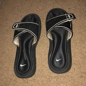nike slides